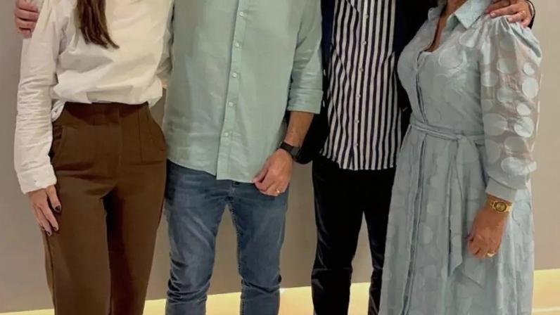 Flávio Bolsonaro, Silas Malafaia e as respectivas esposa