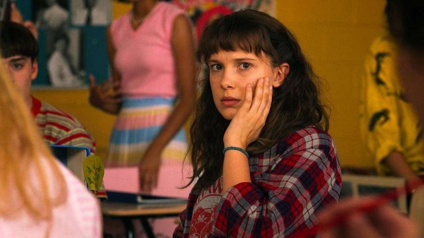 Millie Bobby Brown como a personagem Onze (Eleven) em Stranger Things (