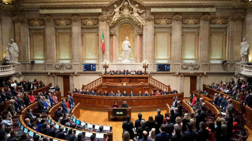 Assembléia da República portuguesa, onde extrema-direita é a segunda maior bancada, votou mudanças mais restritas na Lei da Nacionalidade no país.