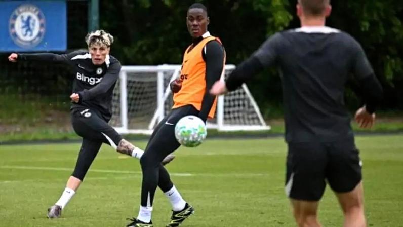 Atividade de preparação do Tottenham antes do clássico contra o Chelsea –