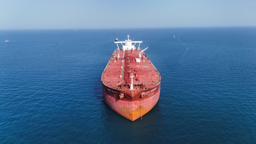 Petroleiro que navegou pelo Estreito de Ormuz e chegou às águas territoriais do Iraque