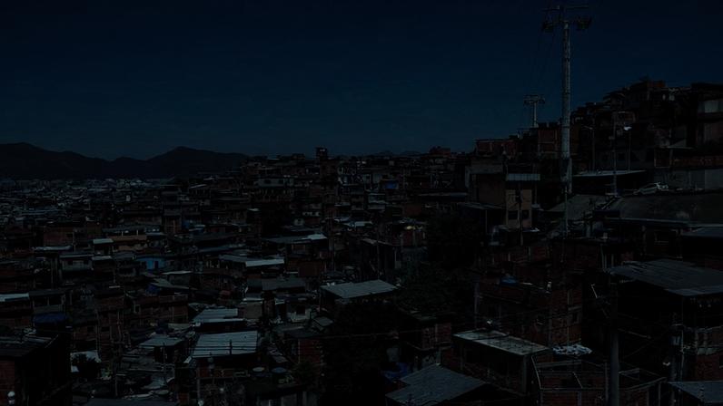 Favela em área de declive no Rio de Janeiro — Foto: Tânia Rêgo/Agência Brasil