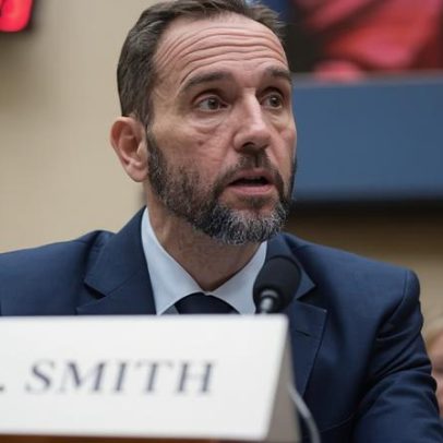 Ex-procurador dos EUA é acusado de enviar relatório de Jack Smith sobre Trump