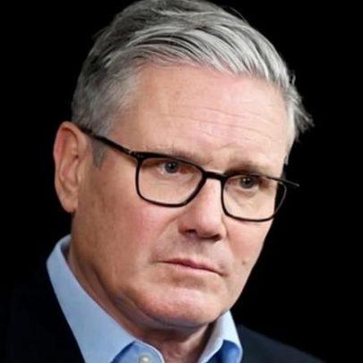 Líder britânico Keir Starmer sob pressão após pesadas derrotas eleitorais