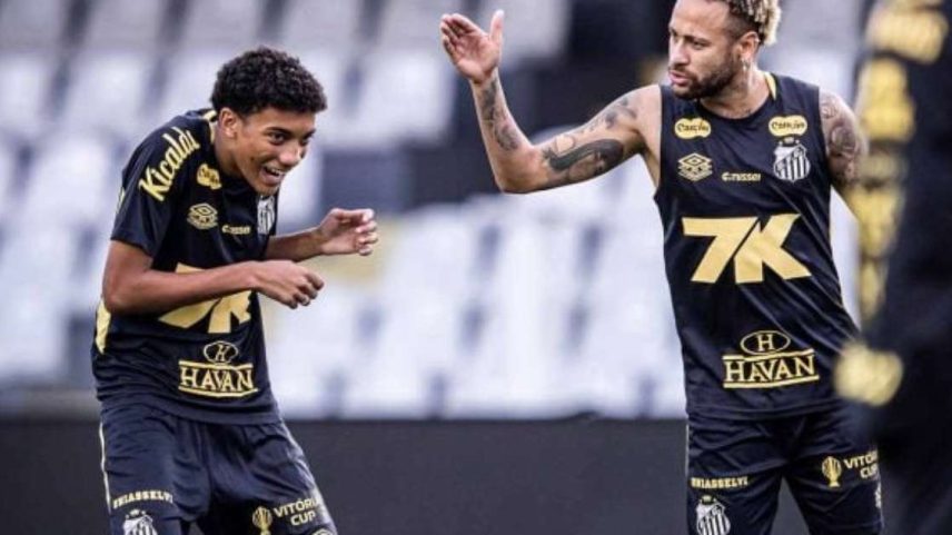 Robinho Jr. no CT Rei Pelé –