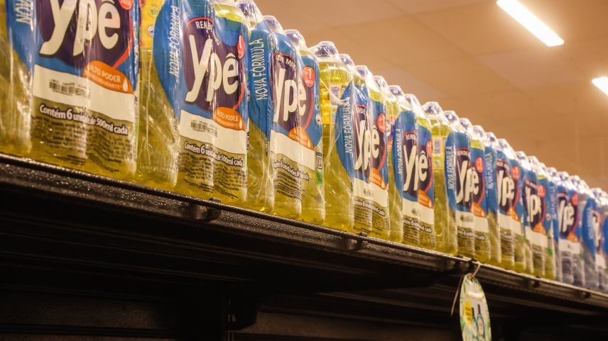 Anvisa mantém orientação para suspender consumo de alguns produtos Ypê