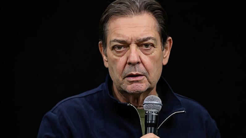 Faustão tem alta adiada pelos médicos