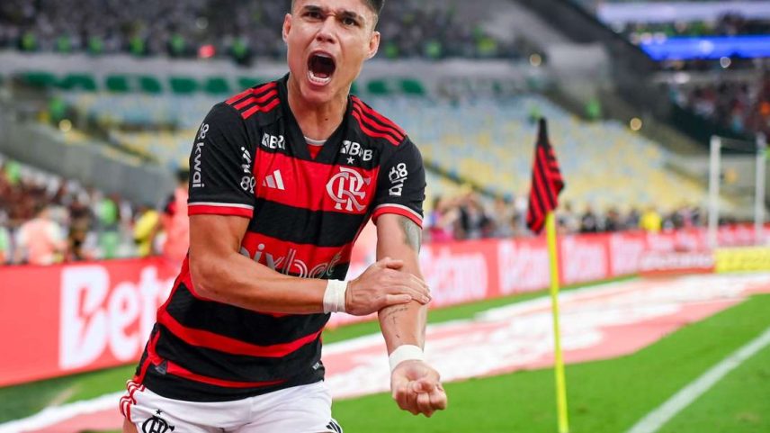 Importante no meio da semana, Luiz Araújo está suspenso por um amarelo mal aplicado