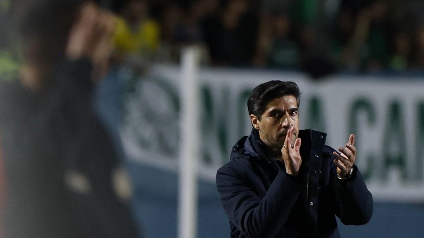 Abel Ferreira rodou o time contra o Jacuipense.