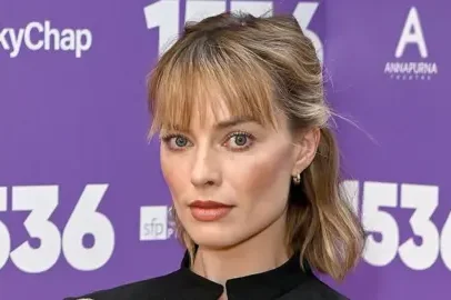 Margot Robbie: mulheres hoje têm conversas parecidas com as do período Tudor