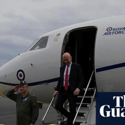 GPS bloqueia jato da RAF com o ministro da Defesa perto da fronteira russa
