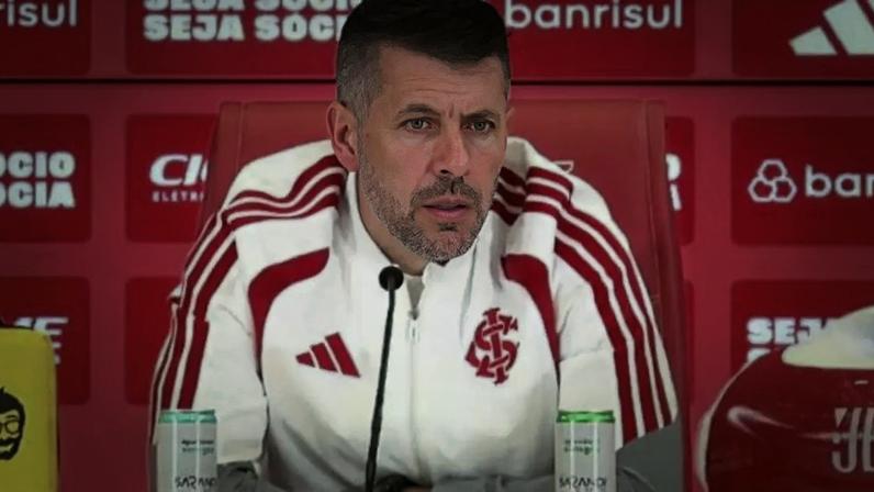 Paulo Pezzolano durante atividade do Internacional no CT do clube –