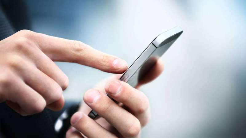 Por que sentimos o celular vibrar mesmo quando está em silêncio