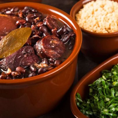 Feijoada prática: 6 receitas fáceis para o almoço de sábado