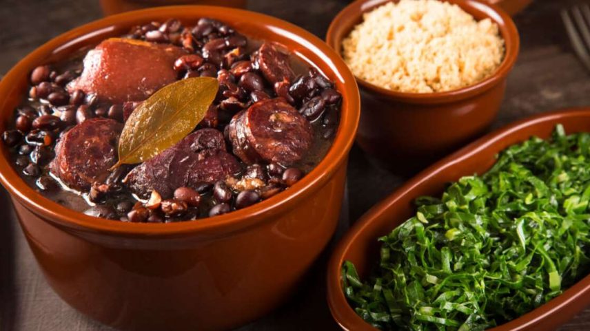 Feijoada prática: 6 receitas fáceis para o almoço de sábado