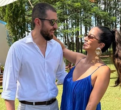 Chico Pedrotti é visto com a namorada; fãs elogiam o casal