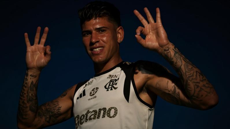 Carrascal durante treino no Ninho do Urubu (Foto: Gilvan de Souza/Flamengo)