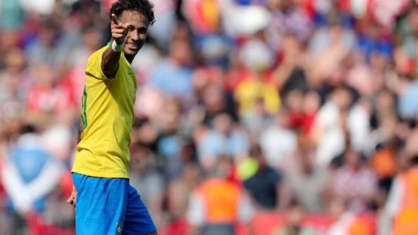 Neymar comemora gol pela seleção brasileira de futebol em amistoso contra a Croácia antes da Copa do Mundo de 2018
