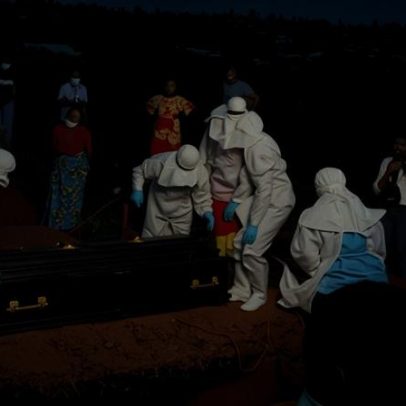 Médicos e enfermeiros morrem na linha de frente contra o vírus Ebola