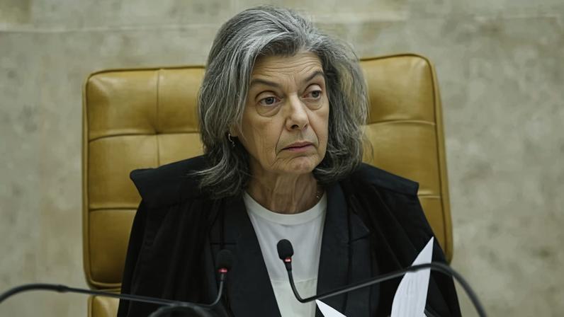 Ministra relatora votou para derrubar alteração na Lei da Ficha Limpa que reduz o prazo de inelegibilidade de políticos condenados