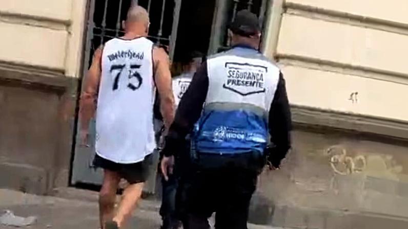 Homem foi detido em posse de aparelhos com registro de roubo e furto em Laranjeiras