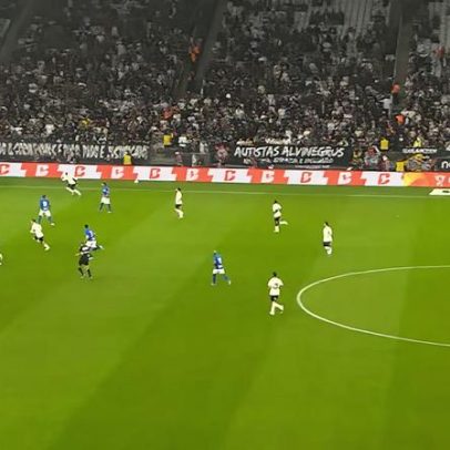 Corinthians vence Barra por 1 a 0 na Copa do Brasil