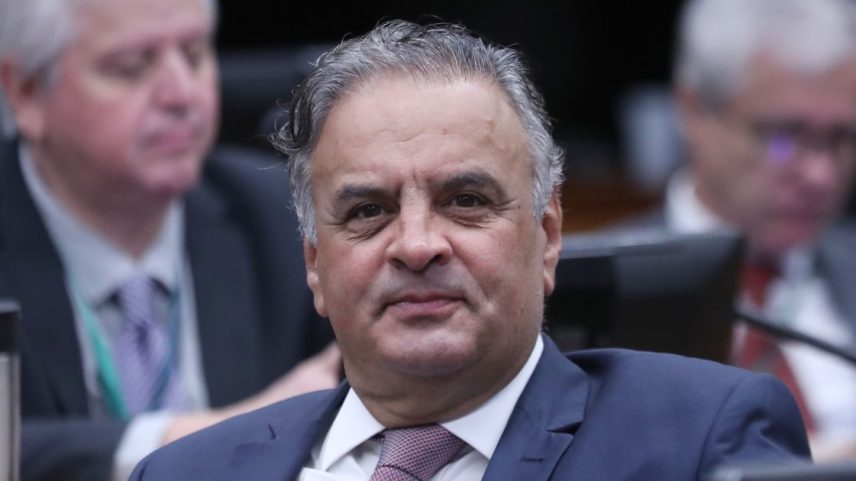 Presidente do PSDB cogita liberar partido e não apoiar nem Flávio Bolsonaro, muito menos Lula na disputa de outubro; ideia é manter legenda no centro