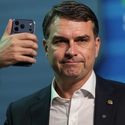Auxiliares de Flávio esperam decantação e retomada das pesquisas