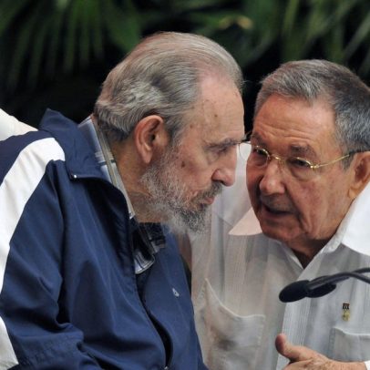 Trump afirma que EUA estão libertando Cuba após indiciamento de Raúl Castro