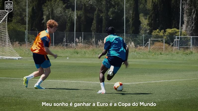 Atacantes da Euro sub-17 da Espanha incluem filho de craque brasileiro