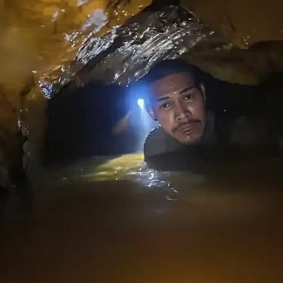 Sete pessoas presas em caverna no Laos há cinco dias após enchente