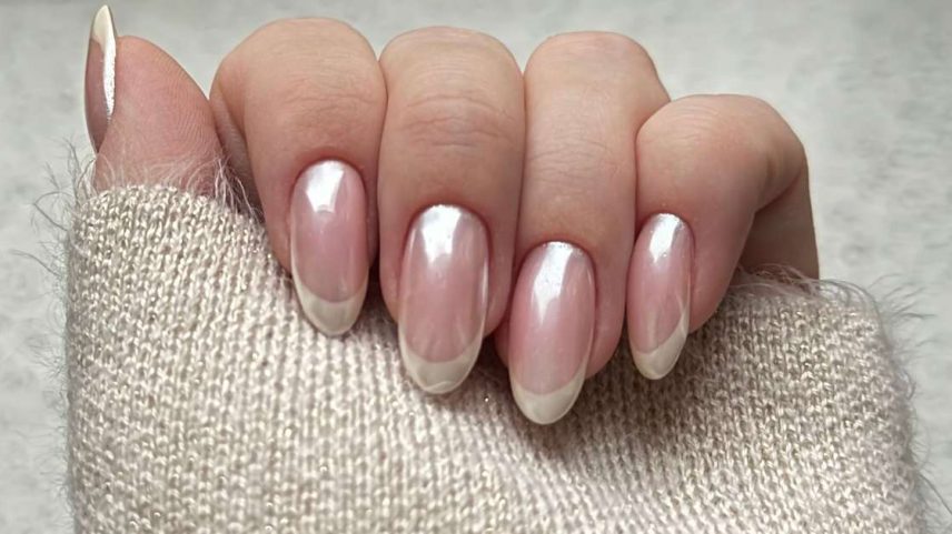 Descubra como cuidar das unhas em casa com economia