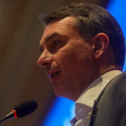 Flávio Bolsonaro pede neutralidade do TSE sob comando de Nunes Marques