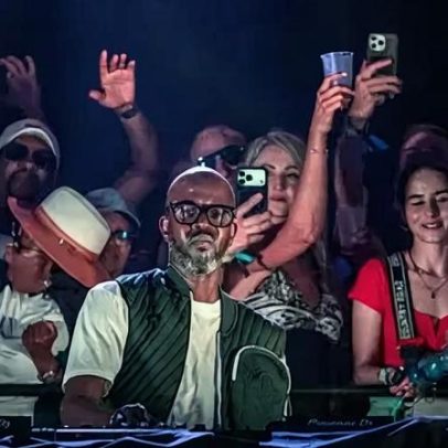 Música eletrônica encontra orquestra em performance de DJ Black Coffee no O2