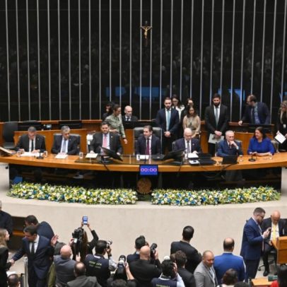 Câmara celebra 200 anos e Congresso reafirma compromisso com a democracia