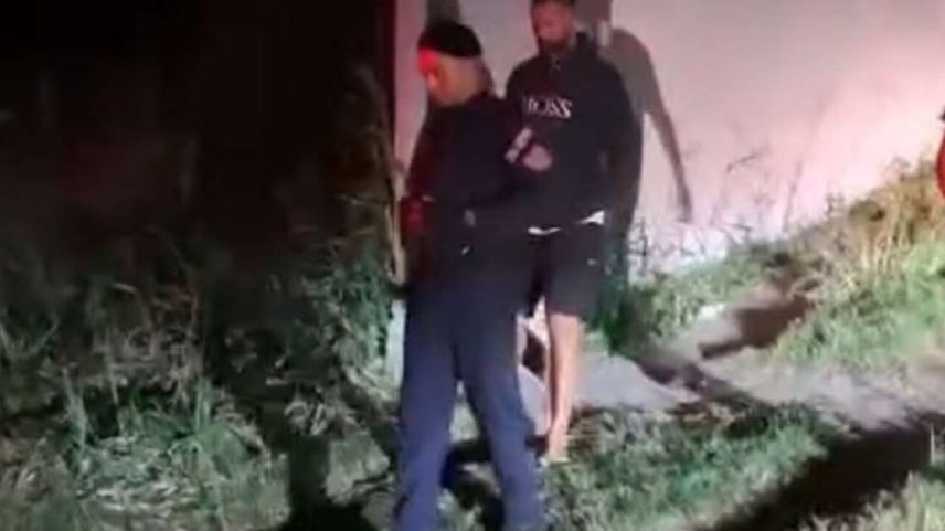 Goleiro Bruno era considerado foragido havia aproximadamente dois meses e foi encontrado em São Pedro da Aldeia, na Região dos Lagos – Divulgação/PMERJ