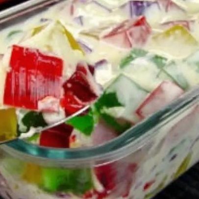 Gelatina mosaico: receita clássica que lembra a infância