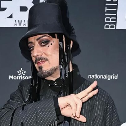Boy George recebe prêmio de carreira no LGBT Awards