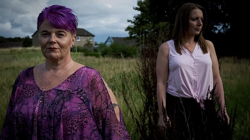 Wendy Barker (left) and her daughter Laura Daly.