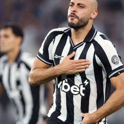 Botafogo vence o Corinthians no Brasileirão com triplete de Arthur Cabral