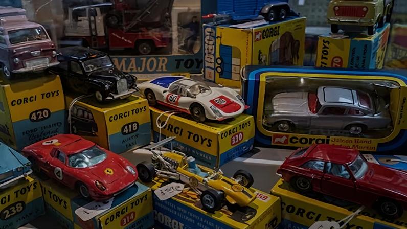 Coches en miniatura.