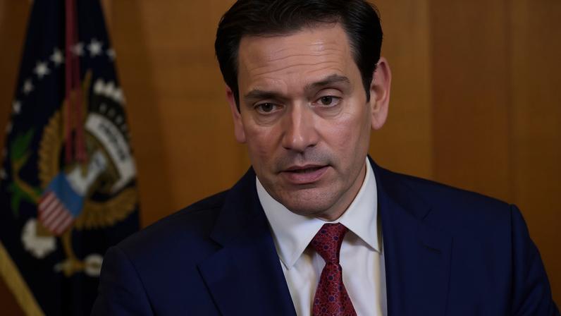 Secretário de Estado, Marco Rubio, é um dos descendentes cubanos mais proeminentes nos EUA. — Foto: Jonathan Ernst/AFP