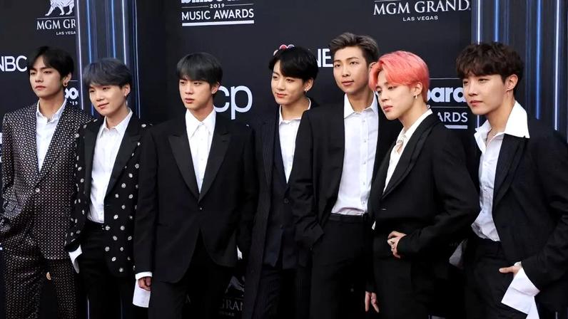 Os integrantes do BTS conquistaram fãs ao redor do mundo com música, dança e carisma