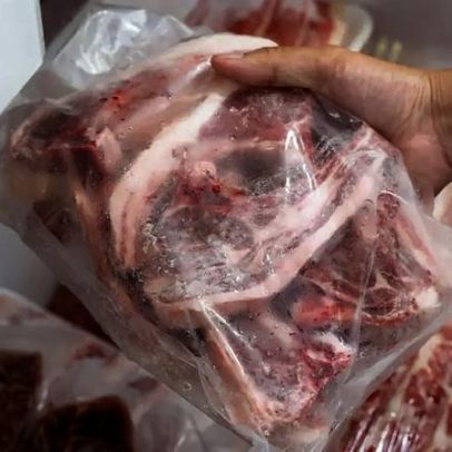 Como descongelar carne de forma segura para evitar bactérias
