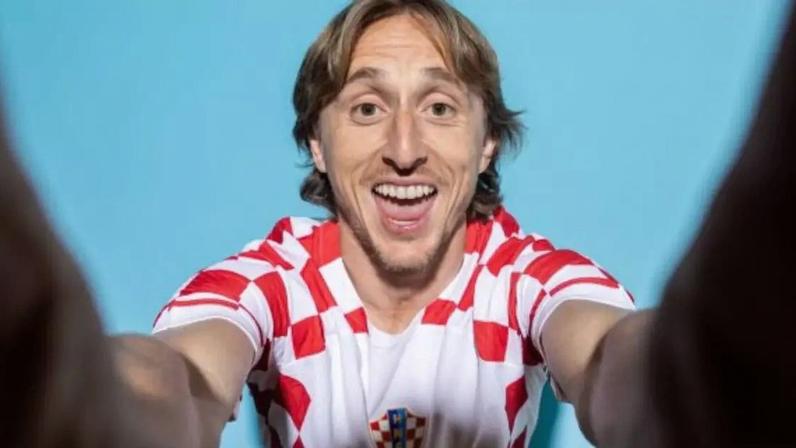 Luka Modric em campo pela Croácia (Photo by Christophe SIMON / AFP)