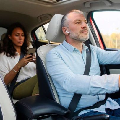 O que significa não gostar de conversar com motoristas de app, diz a psicologia