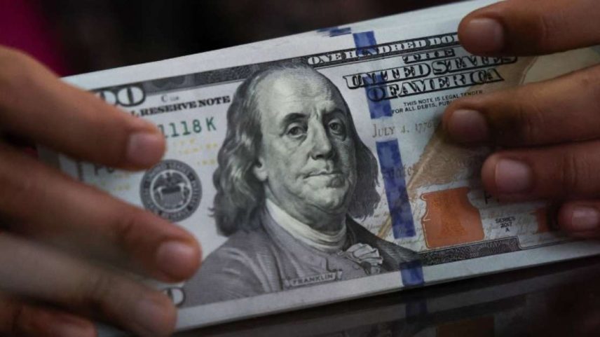 Notas de dólar 9 de abril de 2025. REUTERS/Willy Kurniawan