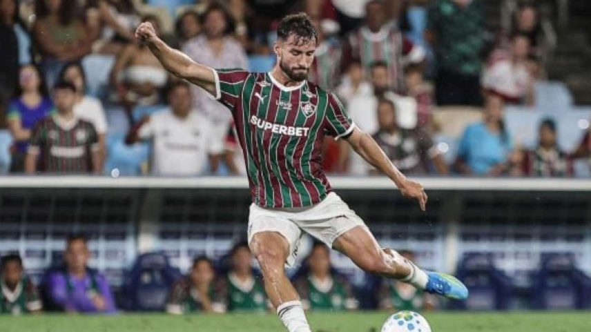 Martinelli, do Fluminense, inicia transição no campo e avança na recuperação