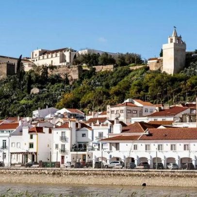 Casal é preso por abandonar crianças francesas à beira de estrada em Portugal