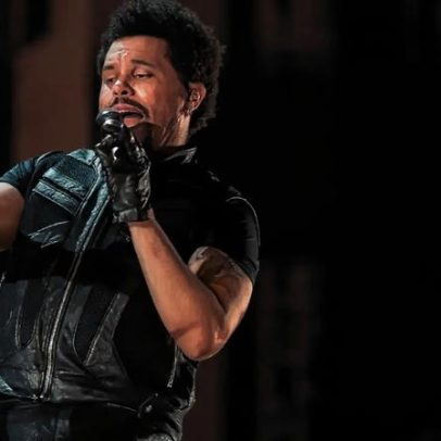The Weeknd apresenta show com sonoridade grandiosa e produção elaborada